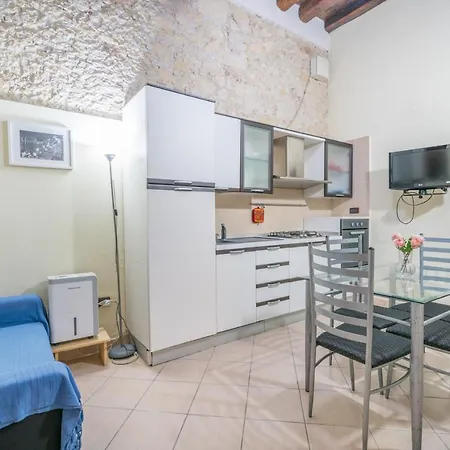 公寓 Corso Vittorio- Centro Storico - Wifi - Ac 卡利亚里